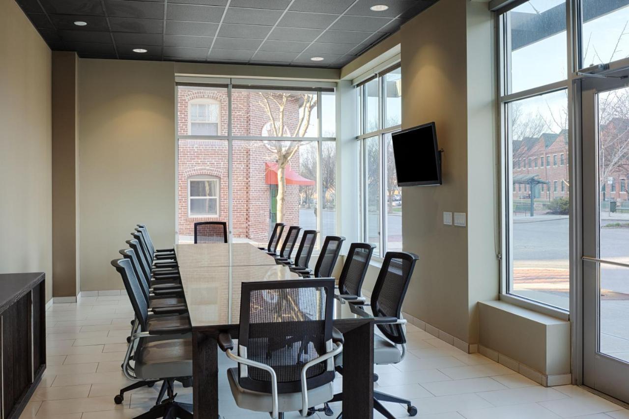 Springhill Suites By Marriott Bloomington Extérieur photo