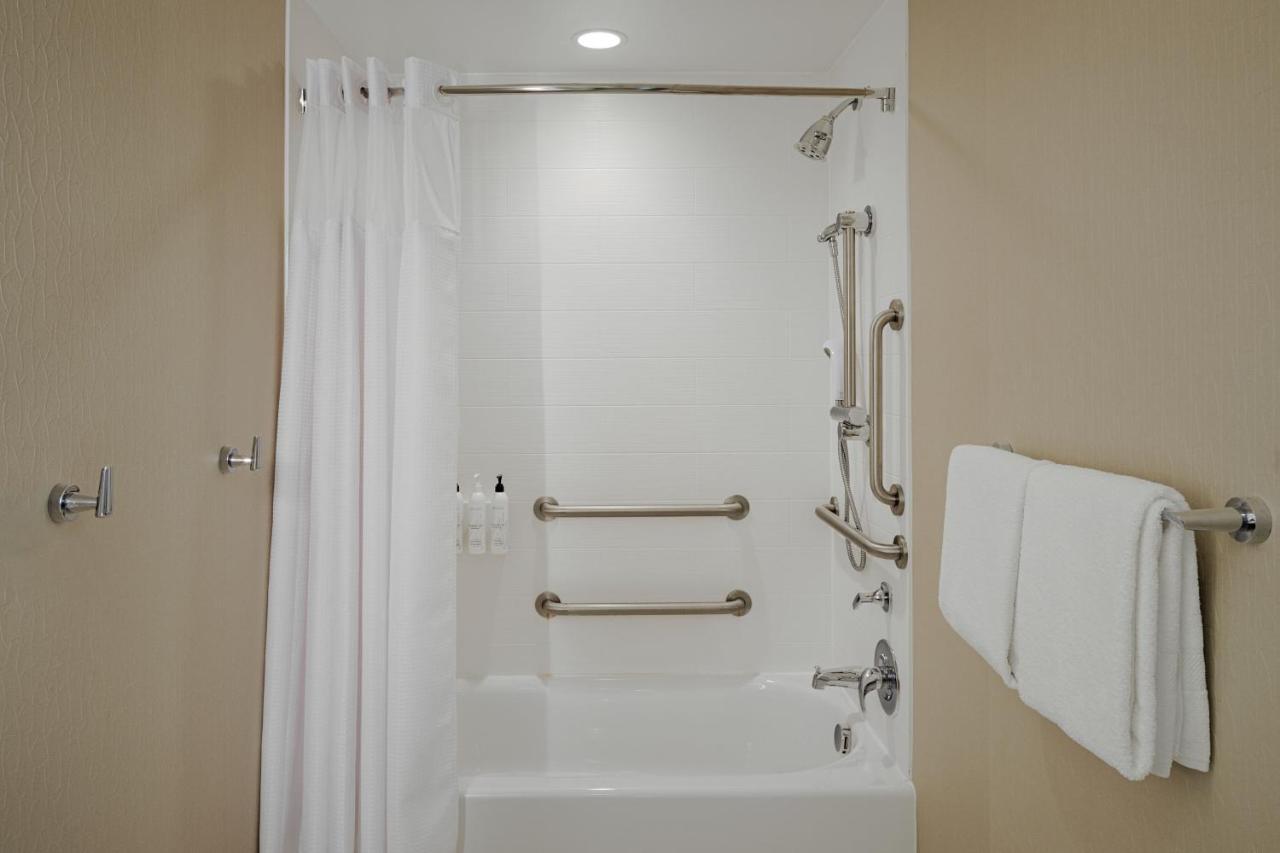 Springhill Suites By Marriott Bloomington Extérieur photo
