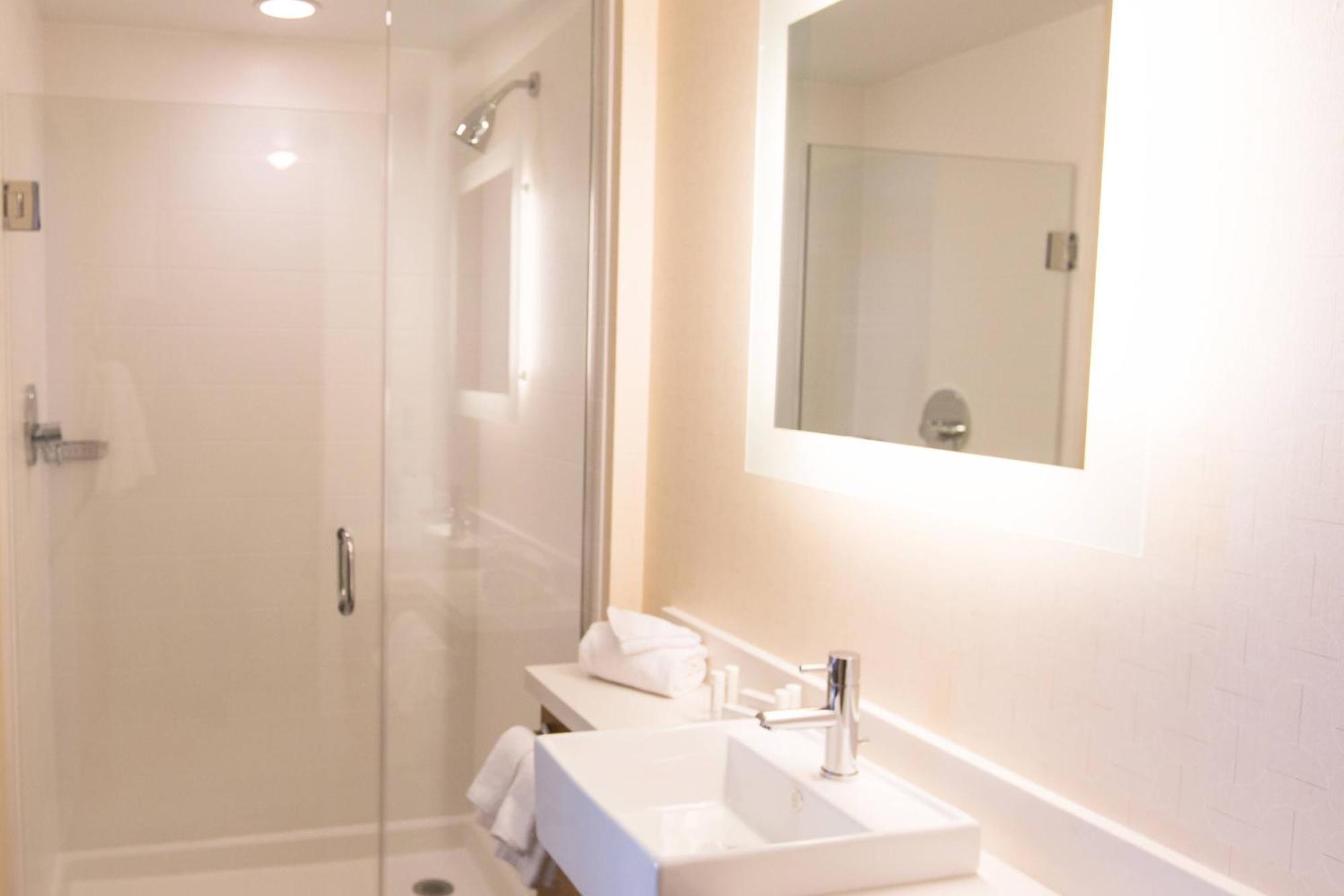 Springhill Suites By Marriott Bloomington Extérieur photo